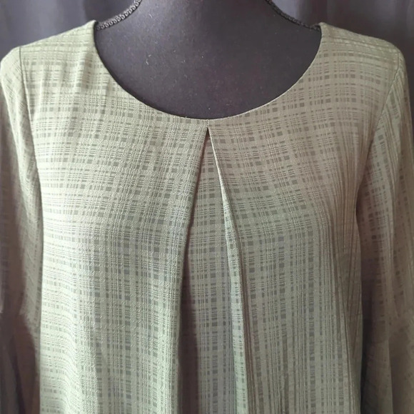 ALYX Top. Medium. EUC - Picture 4 of 8